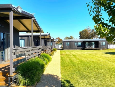 FREEHOLD - Darlington Point Accommodation Village NSW - 1P0363