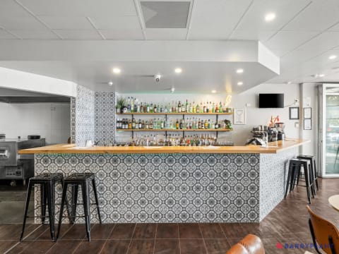 Gorgeous Fit-Out | Prime Coastal Location | Turnkey Opportunity