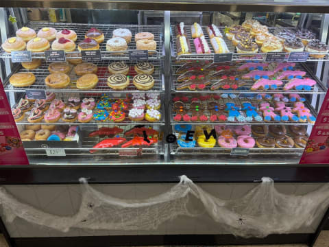 Donut King franchise Bribie Island Idyllic Location, Great for working couple!