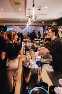 RESTAURANT & BAR