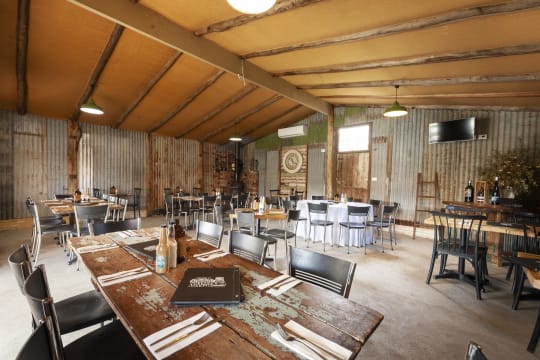 FREEHOLD GOING CONCERN - McEvoy Tavern, Eldorado VIC - 1P0543