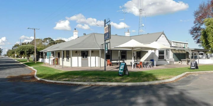 Frances Hotel Motel - Freehold & Business