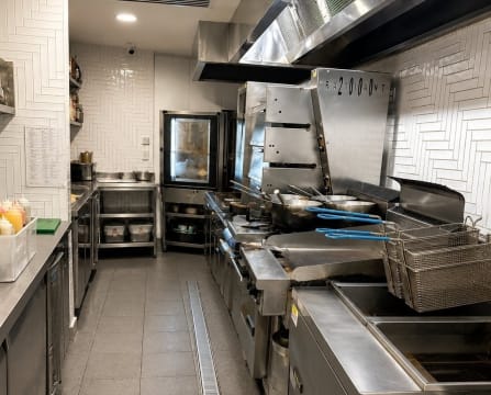 Food Court Chicken Takeaway – Sydney CBD, NSW
