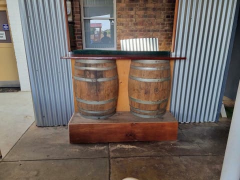 AN AMAZING FREEHOLD HOTEL OPPORTUNITY AWAITS - 109HF