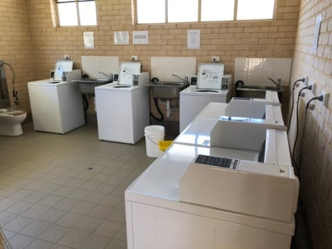 FANTASTIC SOUTH WEST CARAVAN PARK