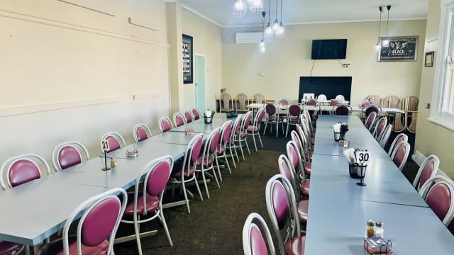Well-Established Country Hotel in the Heart of Colac