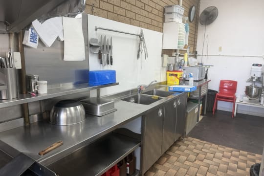 LEASEHOLD - MacIsaac Road Takeaway, Mooroopna VIC - 1P0611