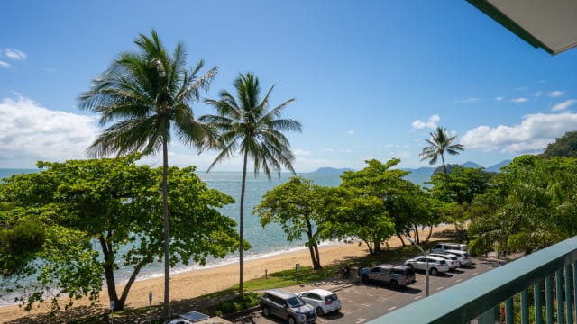 Beachfront Lifestyle & Income – Holiday Management Rights, Trinity Beach – ID 9148