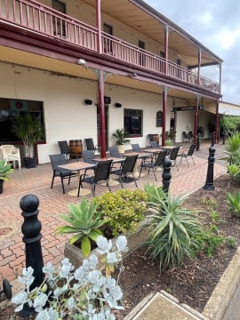 Crystal Brook Hotel excellent Freehold & Business with good room for growth.