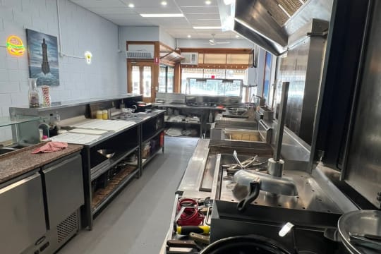 UNDER OFFER - Henty St Fish & Grill