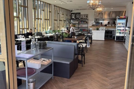 CLAREMONT TURN-KEY CAFÉ