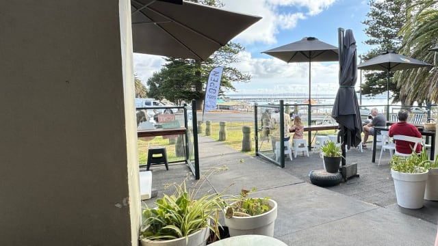 High-Exposure Waterfront Café with Growth Potential