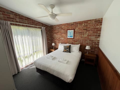 Premier Coastal Lifestyle Property plus Income