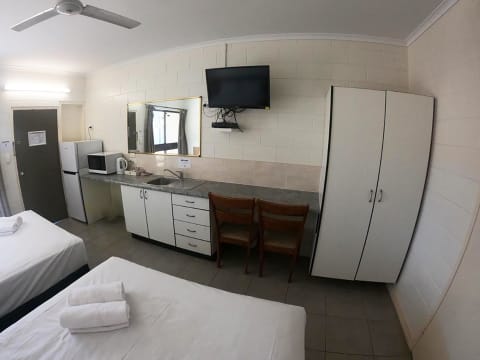 Strategic Investment Holding Gateway To Success In Hospitality! - 2016MI