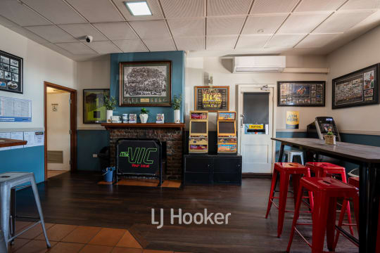 A Collie Institution with a Newly Added Accommodation Income Stream