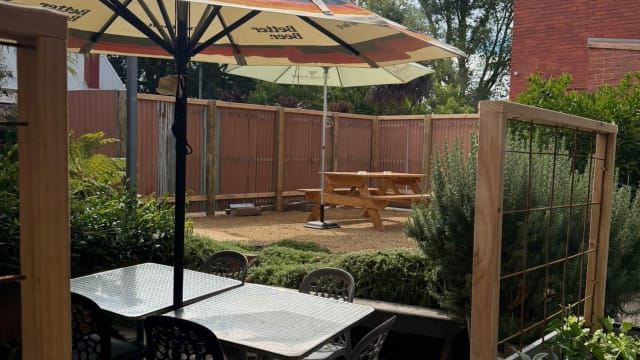 Historic Ballarat Pub with Accommodation & Multiple Income Streams