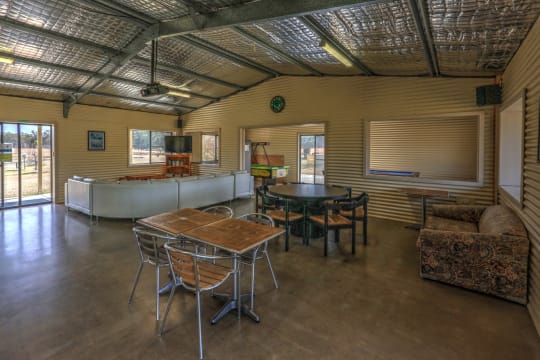 First Time to Market. Outstanding Tourist Park Located High in the Tourism Heartland of Qld South...