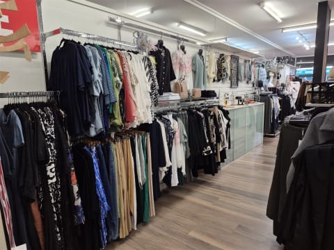 Fashion Boutique Devonport - Prime Location, Loyal Clients