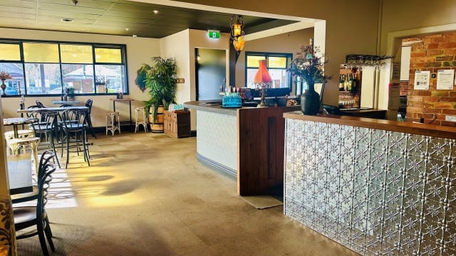 Award-Winning Farmers Arms Hotel – Creswick