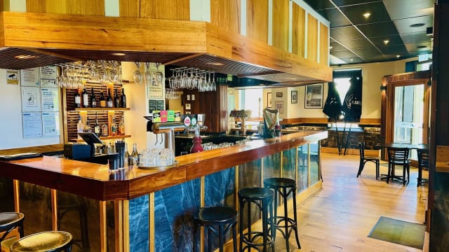 Price Adjustment - Williamstown Landmark – Leasehold Opportunity at The Steam Packet Hotel
