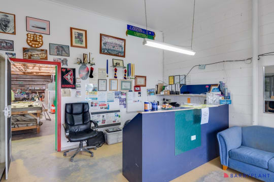 Established Glass & Glazing Business For Sale – Phillip Island