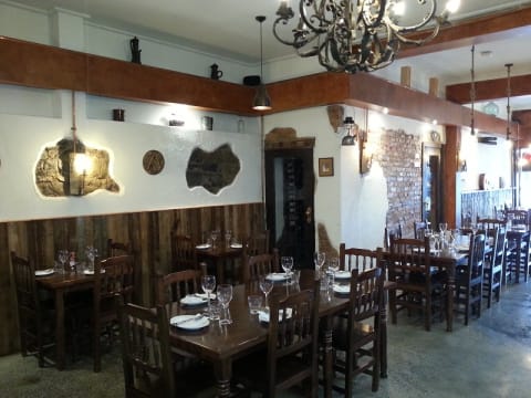 Double fronted restaurant/bar – FITZROY