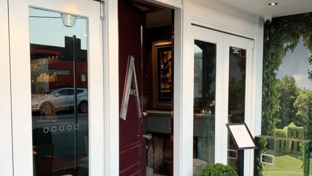 Refined Restaurant and Cocktail Bar – Balwyn, Melbourne, VIC