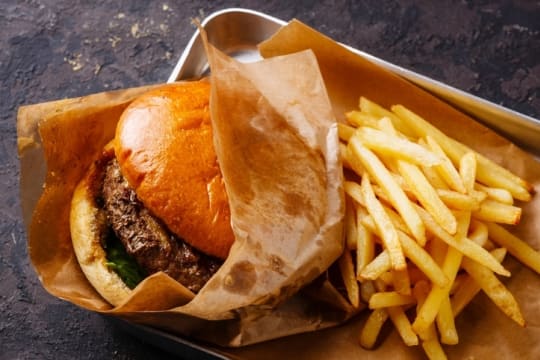 High-Traffic Burger Store in Major Shopping Centre – Huge Growth Potential [2603081]