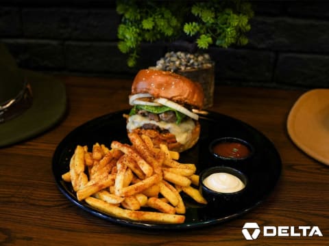 [BBS-107] Established Café | Fully Licensed Kitchen | Liquor Licence | Long-Term Franchise