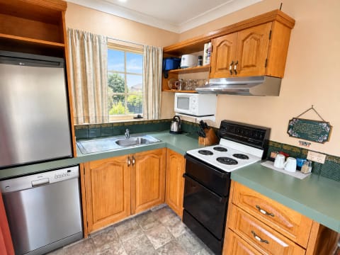 Rare East Coast Tasmania Profitable Accommodation Villas Cottages Separate DA Lots Sea Change Opp