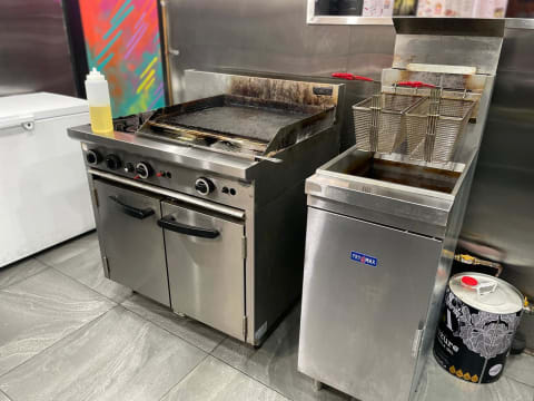 Urgent Chattel Sale | beautifully Built Takeaway Shop For Sale Near Luna Park St. Kilda | Prime L...