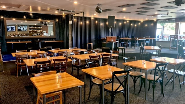 Missing Gorilla - A spacious family friendly pub and live music venue.