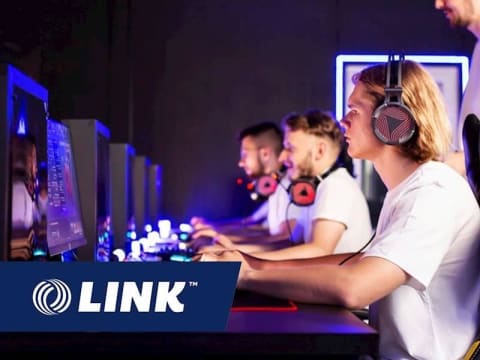 Internet Cafe | Cybercafe | Karaoke Vending Machine | Under Management In Brisbane South