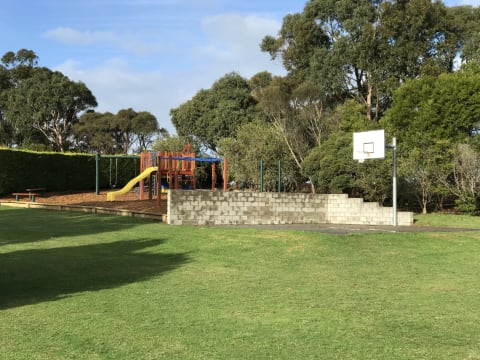 Premier Coastal Lifestyle Property plus Income