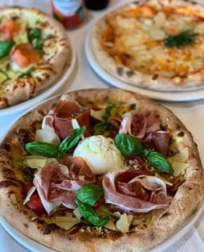 AUTHENTIC ITALIAN PIZZERIA - Local Gem with Lifestyle Hours & Low Rent!