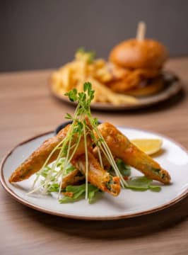 Bar dining and take-away or have a friendly drink with a full licence.