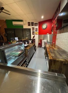 Authentic Neapolitan Pizzeria
