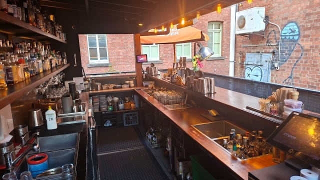 UNION ELECTRIC - A CBD laneway cocktail bar and rooftop