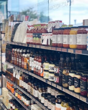 Fully Managed Café | $150K Profit | 25%+ Margins | No Cooking Required