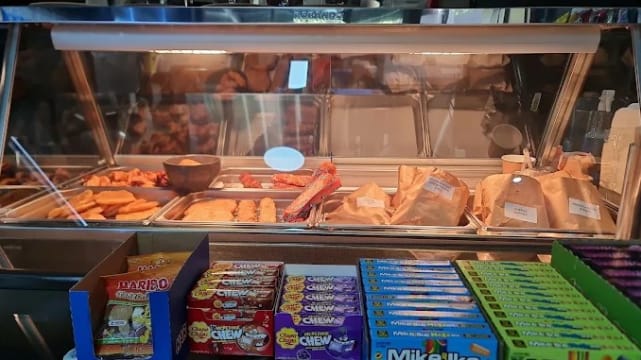 HIGH-EXPOSURE CAFE & CONVENIENCE BUSINESS IN PRIME LOCATION
