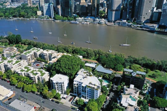 $720K+ Net - established permanent portfolio in Kangaroo Point | Resort Brokers ID : MR009403