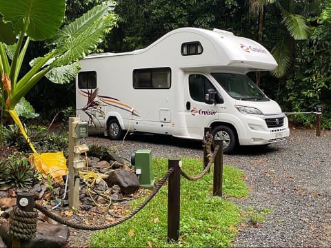 ACCOMMODATION & TOURISM BUSINESS FOR SALE IN CAPE TRIBULATION - 2820MF