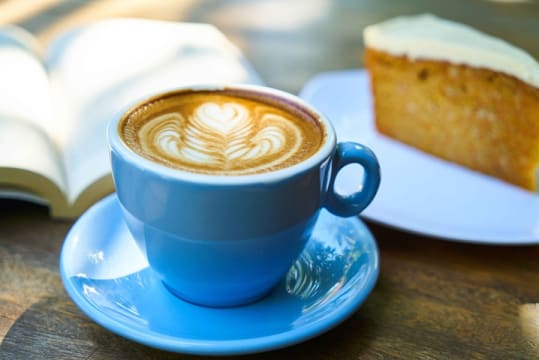 Coffee Shop. Paradise Point, Gold Coast. Rent only $680.00 pw! – Sales $14,000.00 pw.