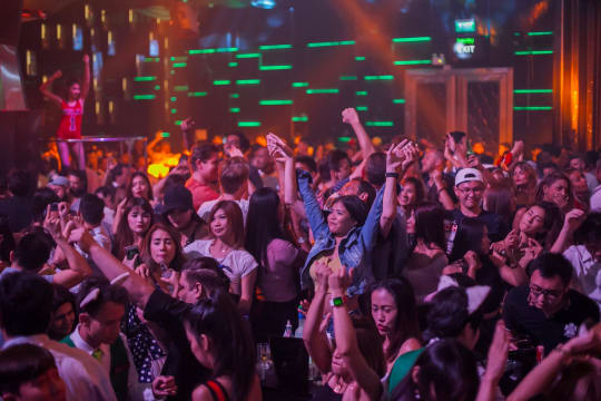 NIGHT CLUB - 519 PAX- SHOOT FOR THE STARS !!!