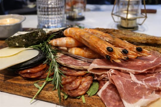 High-Performing Licensed Bar & Dining Venue - Prime Broadbeach Location