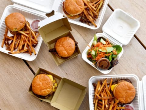 Popular Kiosk Opportunity in the Heart of Lake Haven