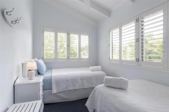 ACCOMMODATION BUSINESS IN PARADISE - PRIME LOCATION - NORTH OF NOOSA HEADS