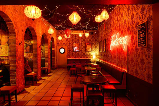 Littlefoot - Popular Bar & Live Music Venue