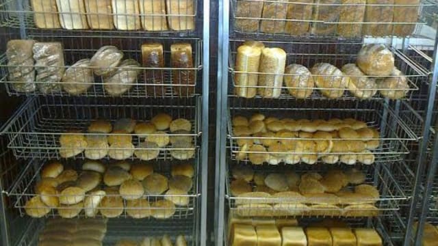 Established Sandy Bay Bakery & Café with Loyal Local Following