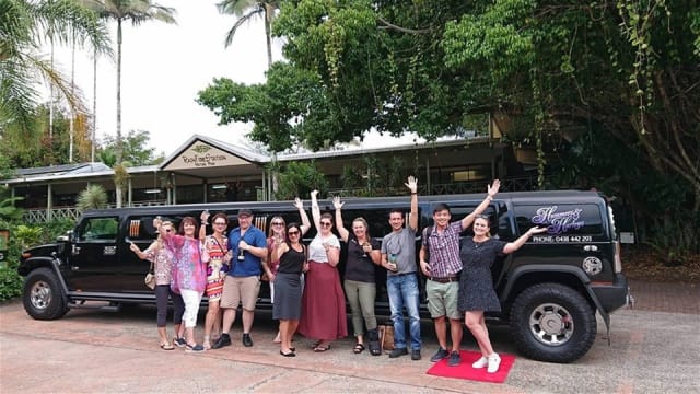 SUCCESSFUL STRETCH HUMMER HIRE (limousine) BUSINESS - CAIRNS/PORT DOUGLAS REGION